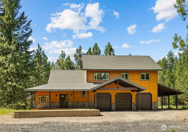Photo 1 of Single family home for sale at 4201 Westside Rd, Cle Elum, WA 98922 | MLS# NWM2556317 | Listing updated on 2026-09-22