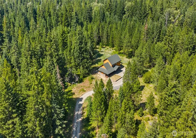 Photo 3 of Single family home for sale at 4201 Westside Rd, Cle Elum, WA 98922 | MLS# NWM2556317 | Listing updated on 2026-09-22