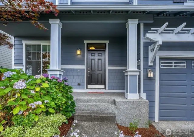 Photo 2 of Sale Pending at 34004 12th Place Sw, Federal Way, WA 98023 | MLS# NWM2556397 | Listing updated on 2026-09-21