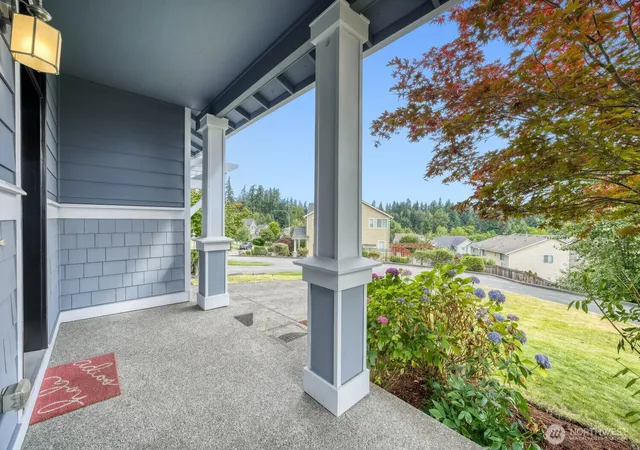 Photo 3 of Sale Pending at 34004 12th Place Sw, Federal Way, WA 98023 | MLS# NWM2556397 | Listing updated on 2026-09-21