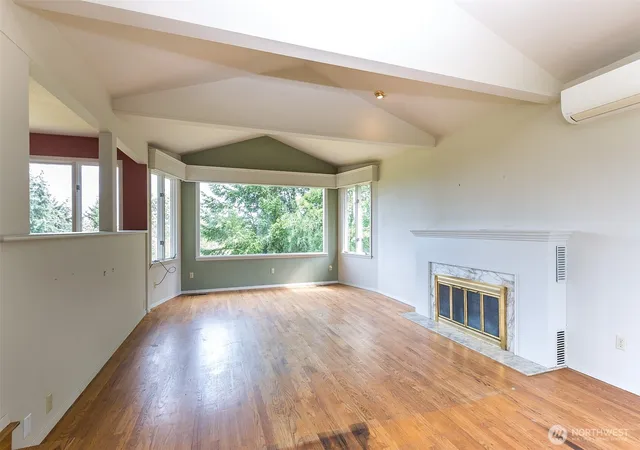Photo 3 of Single family home for sale at 441 E Hillcrest Dr, Port Angeles, WA 98362 | MLS# NWM2556467 | Listing updated on 2026-09-23