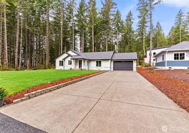 Photo 2 of Single family home for sale at 850 E Vine Maple Ln, Union, WA 98592 | MLS# NWM2556558 | Listing updated on 2026-09-22