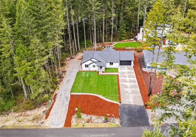 Photo 4 of Single family home for sale at 850 E Vine Maple Ln, Union, WA 98592 | MLS# NWM2556558 | Listing updated on 2026-09-22