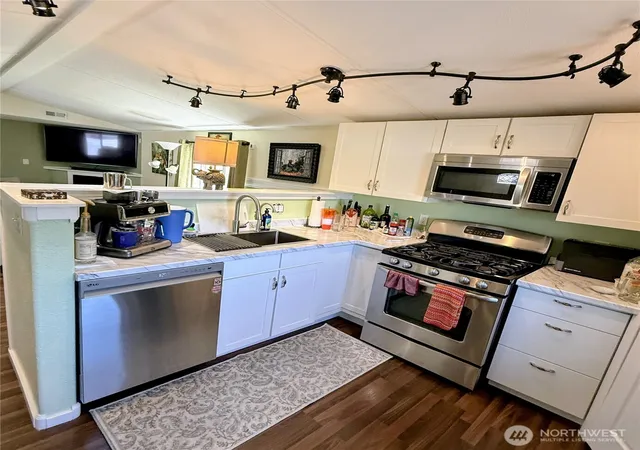 Photo 2 of Sale Pending at 18501 52nd Avenue W #53, Lynnwood, WA 98037 | MLS# NWM2556569 | Listing updated on 2026-10-01
