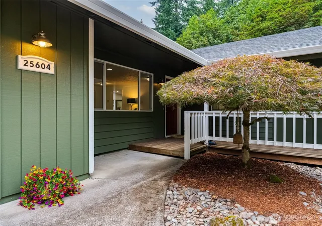 Photo 3 of Single family home for sale at 25604 NE 145th Avenue, Battle Ground, WA 98604 | MLS# NWM2556627 | Listing updated on 2026-10-02