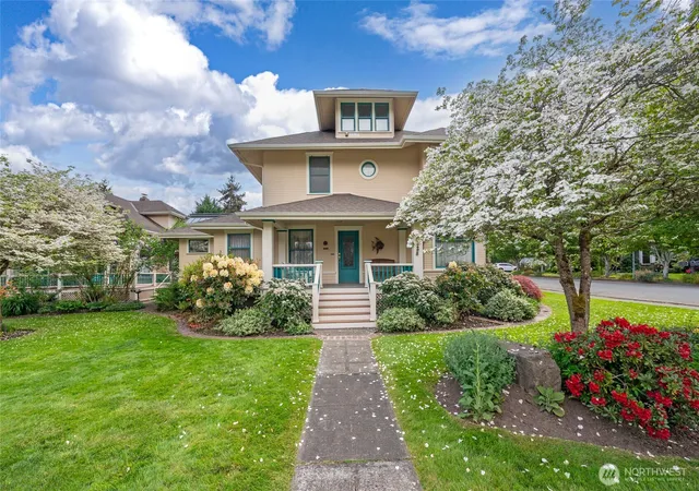 Photo 2 of Mansion for sale at 10425 E Riverside Dr, Bothell, WA 98011 | MLS# NWM2556735 | Listing updated on 2026-09-25