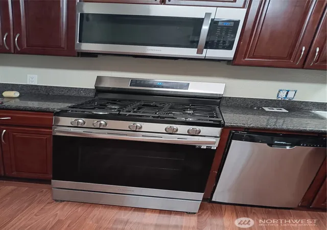 Photo 3 of Sale Pending at 17410 52nd Avenue W #1, Lynnwood, WA 98037 | MLS# NWM2556760 | Listing updated on 2026-09-29