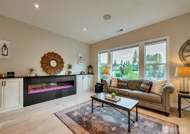 Photo 4 of Single family home for sale at 175 Annabelle St, Castle Rock, WA 98611 | MLS# NWM2556765 | Listing updated on 2026-09-22