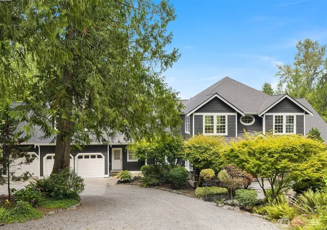 Photo 2 of Single family home for sale at 26218 Se Old Black Nugget Rd, Issaquah, WA 98029 | MLS# NWM2556880 | Listing updated on 2026-09-26