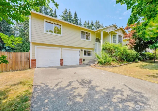 Photo 2 of Single family home for sale at 10728 211th Avenue Ct E, Bonney Lake, WA 98391 | MLS# NWM2556989 | Listing updated on 2026-09-30