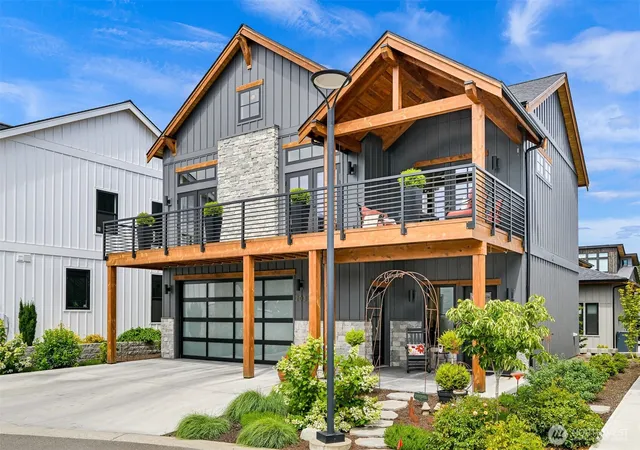 Photo 2 of Single family home for sale at 203 Pebblebrook Dr, Lynden, WA 98264 | MLS# NWM2557136 | Listing updated on 2026-09-23