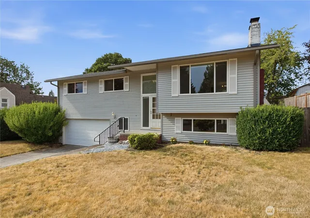 Photo 1 of Single family home for sale at 10074 Se 213th Place, Kent, WA 98031 | MLS# NWM2557249 | Listing updated on 2026-10-01