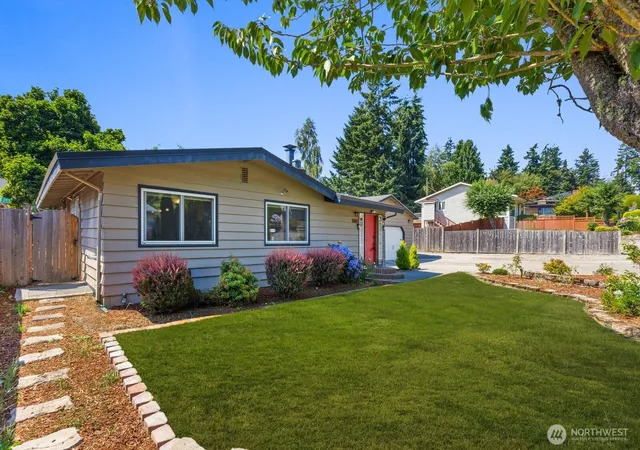 Photo 3 of Single family home for sale at 20605 12th Place S, Sea Tac, WA 98198 | MLS# NWM2557263 | Listing updated on 2026-09-23