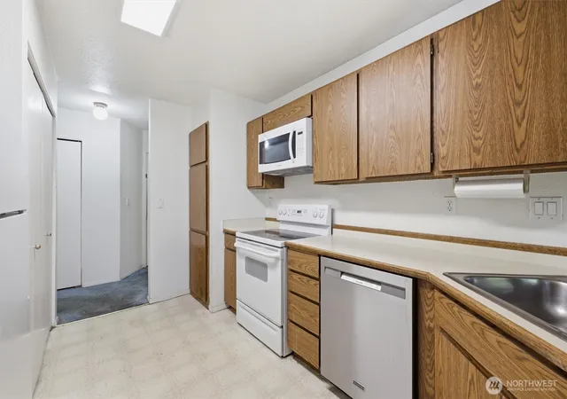 Photo 2 of Pending - Backup Offer Requested at 4200 Factoria Blvd Se #B-2, Bellevue, WA 98006 | MLS# NWM2557321 | Listing updated on 2026-09-16