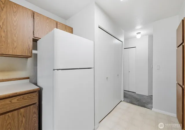 Photo 3 of Pending - Backup Offer Requested at 4200 Factoria Blvd Se #B-2, Bellevue, WA 98006 | MLS# NWM2557321 | Listing updated on 2026-09-16