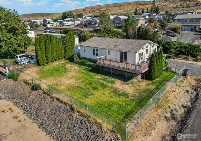 Photo 1 of Manufactured home for sale at 7012 Plaza St Se, Othello, WA 99344 | MLS# NWM2557327 | Listing updated on 2026-09-23