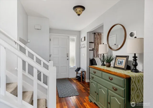 Photo 3 of Single family home for sale at 479 Elderberry St, Oak Harbor, WA 98277 | MLS# NWM2557337 | Listing updated on 2026-09-25