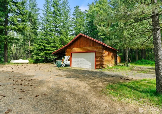 Photo 4 of Sale Pending at 40 Lake Cle Elum Dam Rd, Ronald, WA 98940 | MLS# NWM2557400 | Listing updated on 2026-09-25