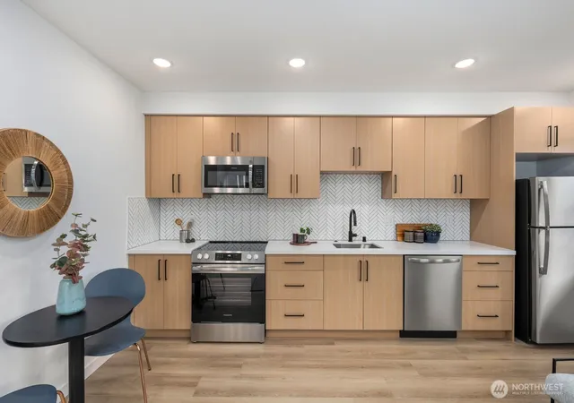 Photo 4 of Condo for sale at 806 S C Rose St, Seattle, WA 98108 | MLS# NWM2557432 | Listing updated on 2026-10-01