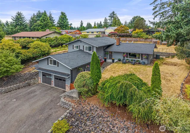 Photo 2 of Sale Pending at 1011 Spring Ln, Centralia, WA 98531 | MLS# NWM2557517 | Listing updated on 2026-09-22