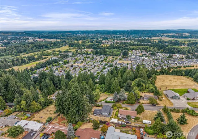 Photo 4 of Sale Pending at 1011 Spring Ln, Centralia, WA 98531 | MLS# NWM2557517 | Listing updated on 2026-09-22