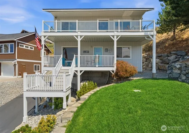 Photo 1 of Single family home for sale at 130 Monte Carlo Dr, Chelan, WA 98816 | MLS# NWM2557619 | Listing updated on 2026-10-01