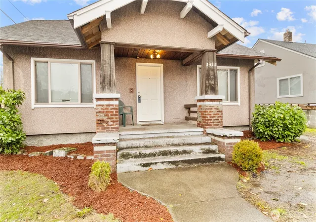 Multi family home for sale at 5428 S Cedar St, Tacoma, WA 98409 | MLS# NWM2557670