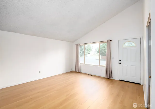 Photo 3 of Sale Pending at 30031 45th Place S, Auburn, WA 98001 | MLS# NWM2557781 | Listing updated on 2026-09-28