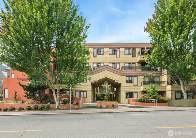 Photo 1 of Sale Pending at 3401 Wallingford Ave N #401, Seattle, WA 98103 | MLS# NWM2557785 | Listing updated on 2026-09-21