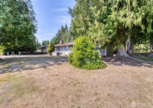 Photo 3 of Sale Pending at 410 El Camino Dr, Sequim, WA 98382 | MLS# NWM2557868 | Listing updated on 2026-09-22