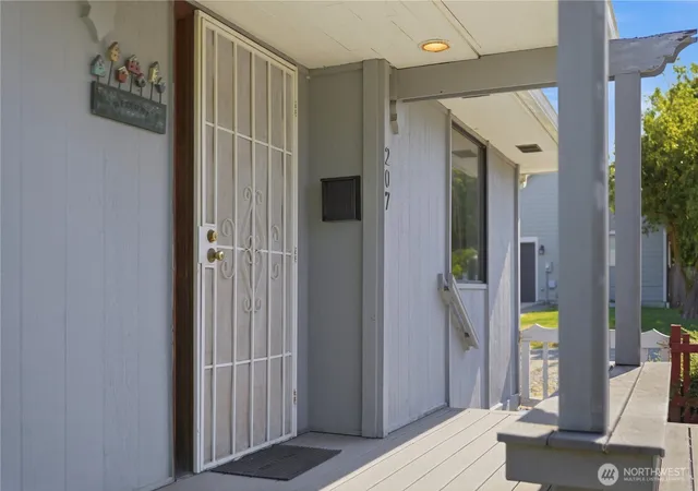 Photo 3 of Sale Pending at 207 E 84th Street, Tacoma, WA 98445 | MLS# NWM2557940 | Listing updated on 2026-09-25