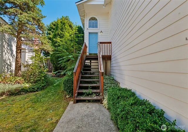 Photo 3 of Single family home for sale at 219 Hemming Way, Granite Falls, WA 98252 | MLS# NWM2558064 | Listing updated on 2026-10-02