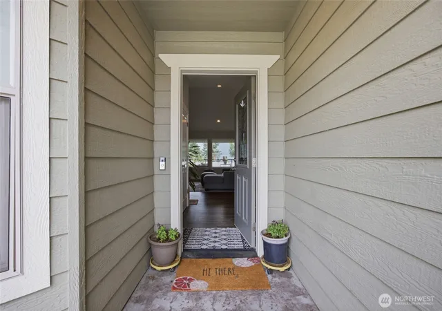 Photo 3 of Single family home for sale at 1720 Soden St Se, East Wenatchee, WA 98802 | MLS# NWM2558230 | Listing updated on 2026-09-28