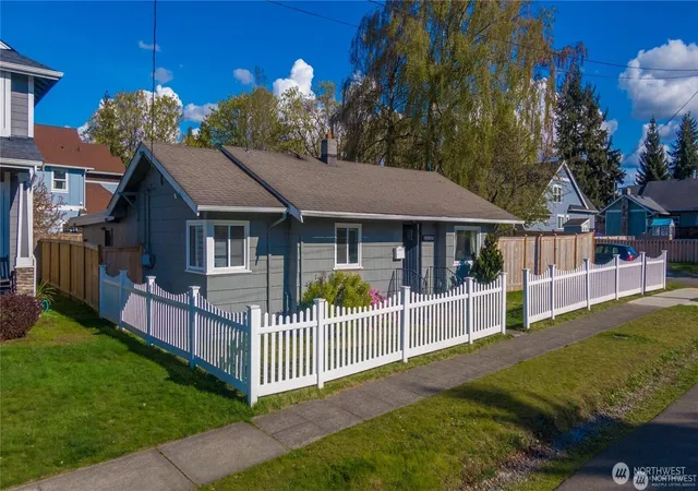 Photo 1 of Single family home for sale at 3813 N Mullen St, Tacoma, WA 98407 | MLS# NWM2558253 | Listing updated on 2026-09-23