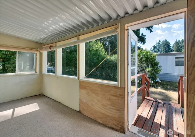 Photo 3 of Manufactured home for sale at 4707 Black Lake Belmore Rd Sw #41, Olympia, WA 98512 | MLS# NWM2558284 | Listing updated on 2026-09-23