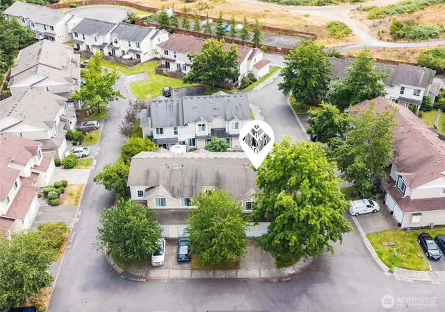 Photo 3 of Sale Pending at 3115 Se 11th Place #1049, Renton, WA 98058 | MLS# NWM2558425 | Listing updated on 2026-10-02