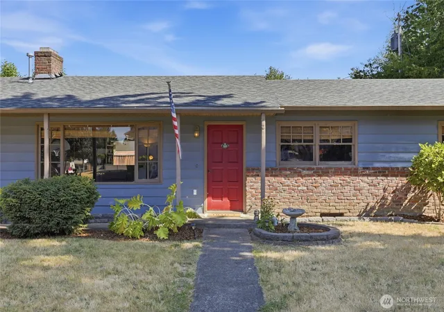 Photo 2 of Single family home for sale at 9404 Nw 24th Avenue, Vancouver, WA 98665 | MLS# NWM2558510 | Listing updated on 2026-09-23