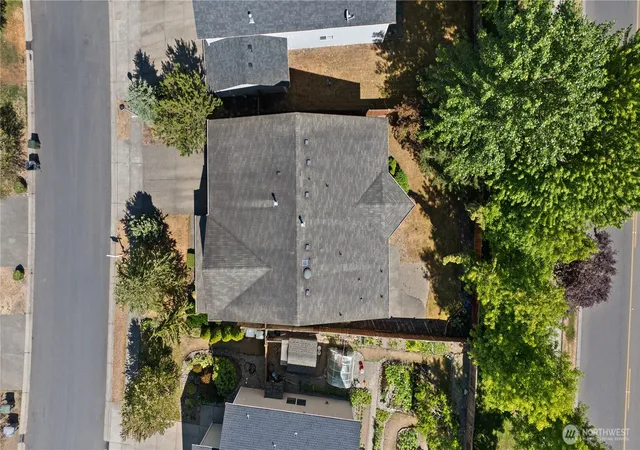 Photo 3 of Single family home for sale at 9520 187th Street Ct E, Puyallup, WA 98375 | MLS# NWM2558551 | Listing updated on 2026-09-30