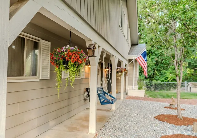 Photo 3 of Single family home for sale at 158 Brockway Rd, Chehalis, WA 98532 | MLS# NWM2558572 | Listing updated on 2026-09-23
