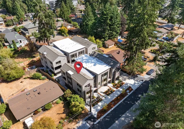 Photo 2 of Townhouse for sale at 18032   C Sunnyside Ave N, Shoreline, WA 98133 | MLS# NWM2558684 | Listing updated on 2026-09-30