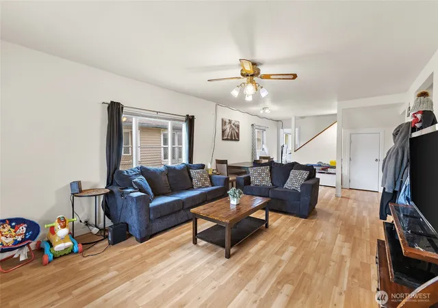 Photo 2 of Single family home for sale at 293 17th Avenue, Longview, WA 98632 | MLS# NWM2558694 | Listing updated on 2026-09-23