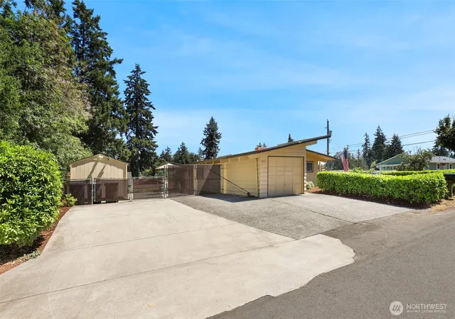 Photo 3 of Sale Pending at 10013 Barnes Ln S, Tacoma, WA 98444 | MLS# NWM2558786 | Listing updated on 2026-10-01