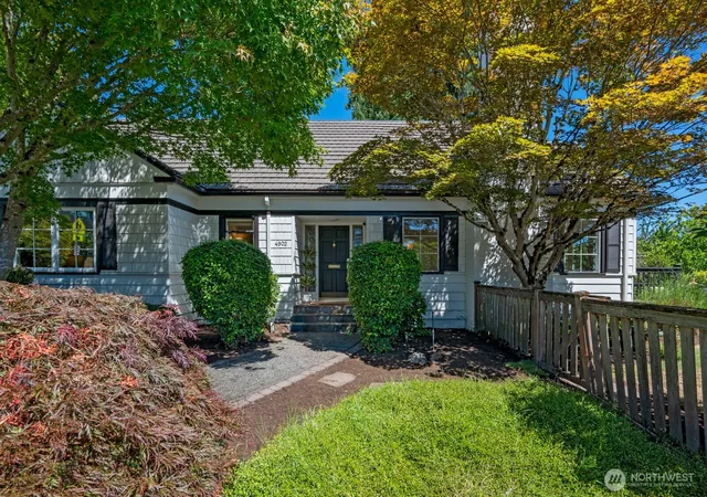 Photo 1 of Single family home for sale at 4902 Ne 70th Street, Seattle, WA 98115 | MLS# NWM2558897 | Listing updated on 2026-09-24