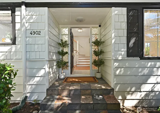 Photo 3 of Single family home for sale at 4902 Ne 70th Street, Seattle, WA 98115 | MLS# NWM2558897 | Listing updated on 2026-09-24