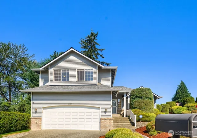 Photo 2 of Single family home for sale at 11831 Se 206th Street, Kent, WA 98031 | MLS# NWM2559123 | Listing updated on 2026-10-01