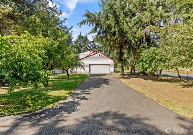 Photo 3 of Single family home for sale at 816 304th Street S, Roy, WA 98580 | MLS# NWM2559250 | Listing updated on 2026-09-30