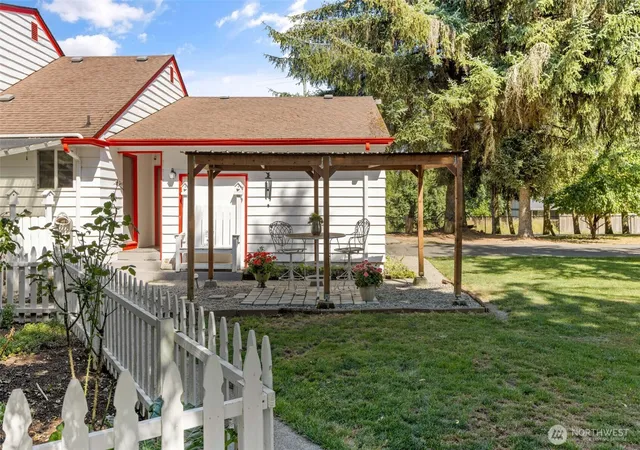 Photo 4 of Single family home for sale at 816 304th Street S, Roy, WA 98580 | MLS# NWM2559250 | Listing updated on 2026-09-30
