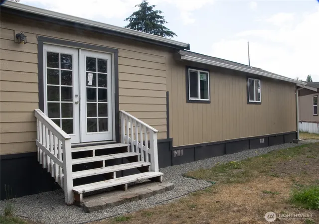Photo 2 of Manufactured home for sale at 6200 Fair Oaks Rd Se #47, Olympia, WA 98513 | MLS# NWM2559465 | Listing updated on 2026-09-23