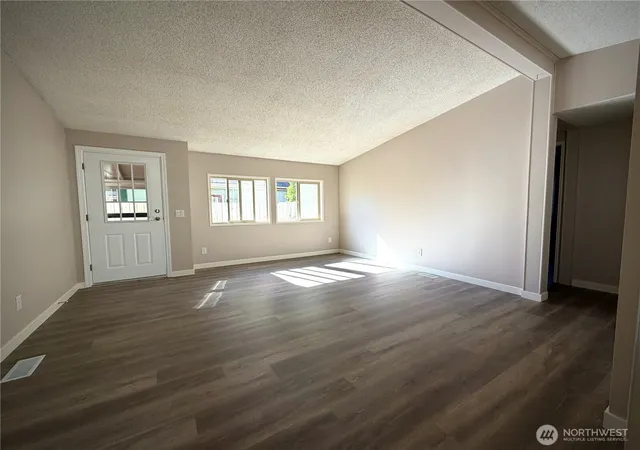 Photo 2 of Manufactured home for sale at 11417 124th Street Ct E #116, Puyallup, WA 98374 | MLS# NWM2559509 | Listing updated on 2026-09-25