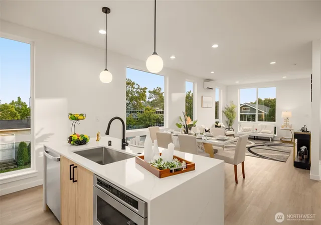 Photo 3 of Townhouse for sale at 4516 B Corliss Ave N, Seattle, WA 98103 | MLS# NWM2559616 | Listing updated on 2026-09-28